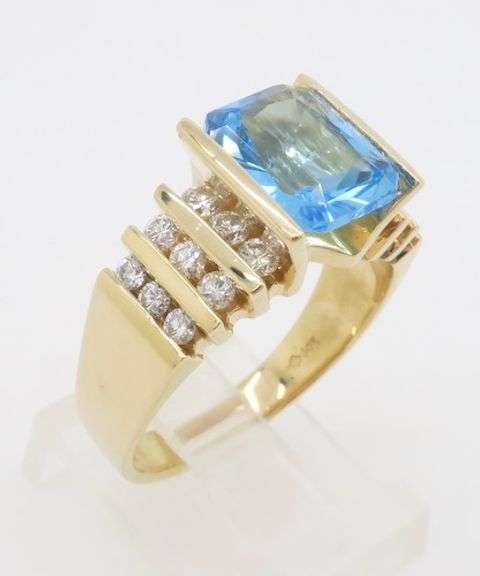 Blue Topaz & Diamond Ring in 14k Yellow Gold