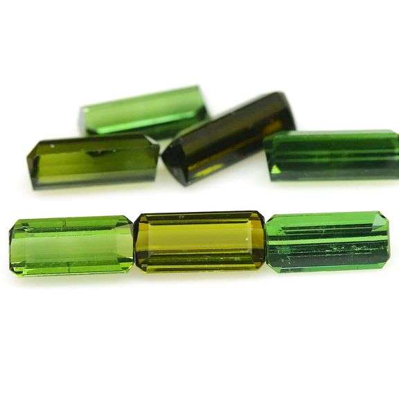 Multiple green hues! 4.88ct set of natural Tourmaline