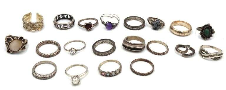 Group lot of Vintage 925 sterling silver rings