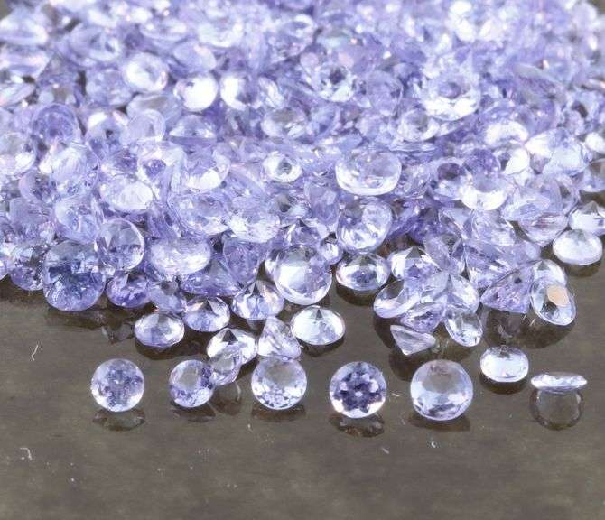 Substantial 20.65ct high fire Tanzanite set!