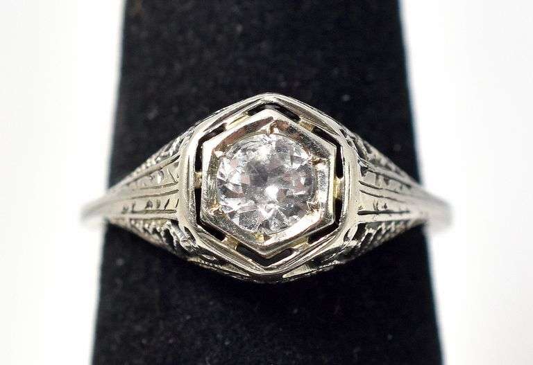 Mesmerizing White Sapphire Ring in 14K Yellow White Gold