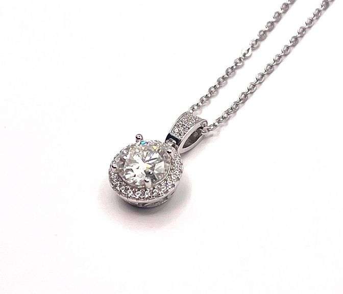 Stunning 2.23 Ct Vvs1 E-F Fire Moissanite Pendant w/Chain