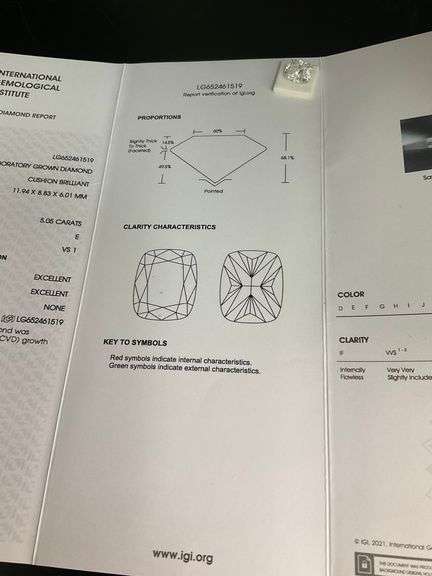 I.G.I CERTIFIED 5.01 CARAT LAB GROWN DIAMOND