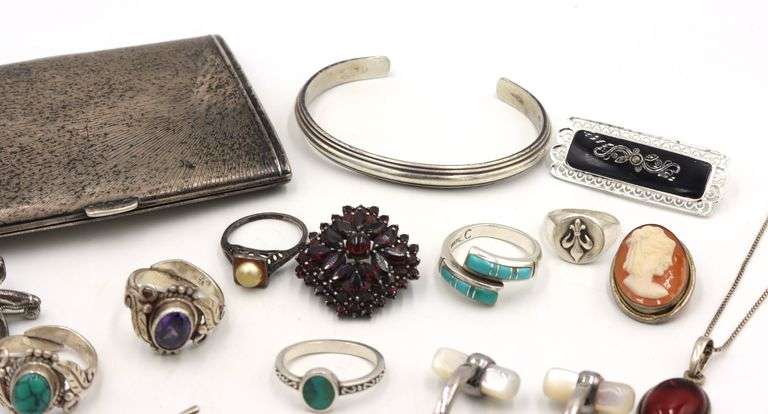 Group lot of Vintage 925 sterling silver miscellaneous jewelry