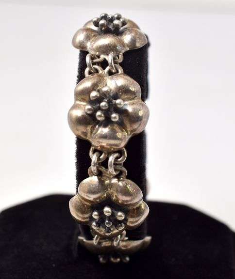 Flower Link Bracelet in Sterling Silver