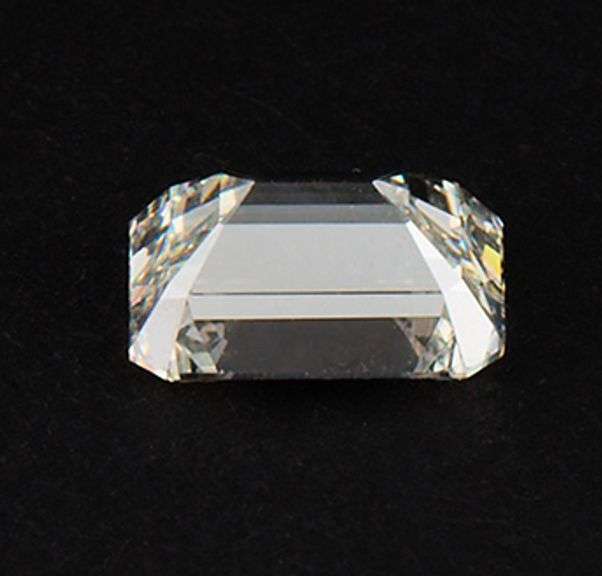 GIA certified, 2.56ct emerald cut loose diamond