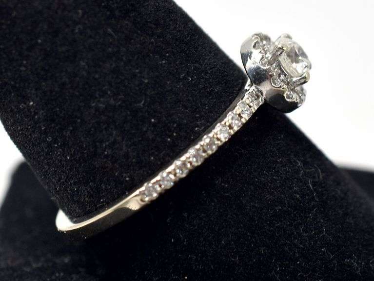 Dazzling Diamond Engagement Ring in 14K White Gold