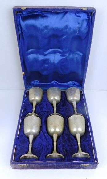 Vintage Boxed Set of Wine Goblets