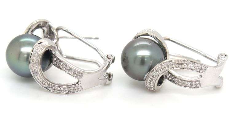 14kt White gold grey pearl and diamond accent earrings