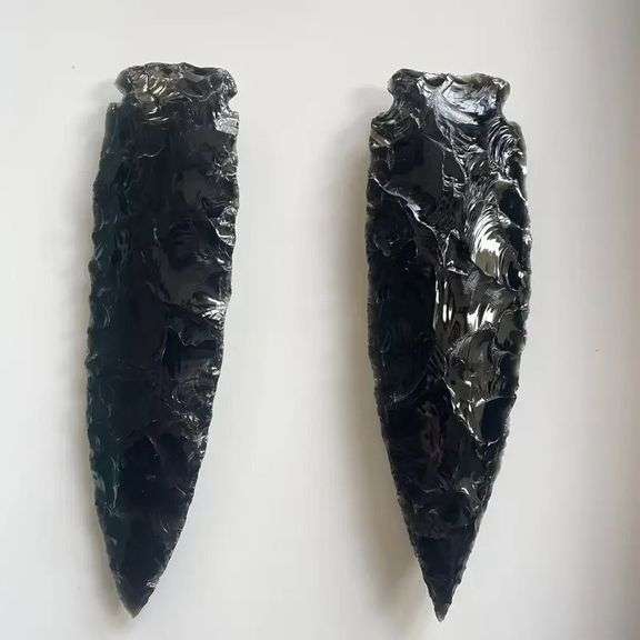 Obsidian Knife with Wooden Handle
