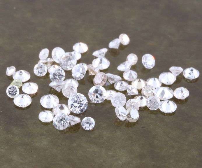 High fire .91ct set of round brilliant Diamonds!