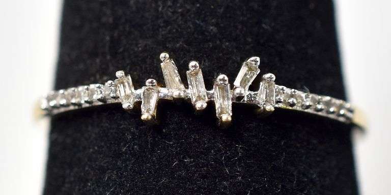 Mesmerizing Diamond Ring in 10K Yellow Gold