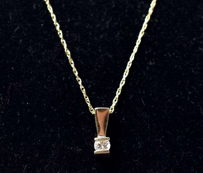 Dainty Diamond Pendant Necklace in 14K Yellow Gold