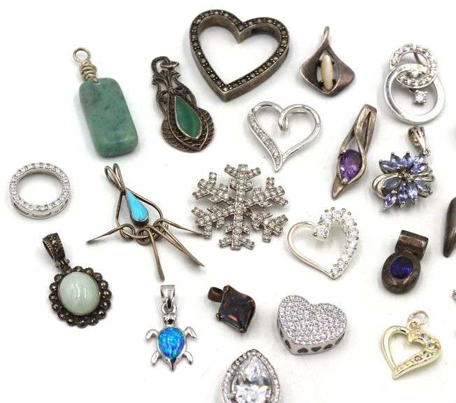 Group lot of Vintage 925 sterling silver pendants