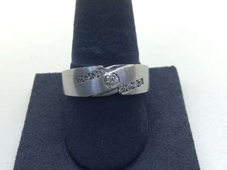 14K WHITE GOLD MEN’S WEDDING BAND