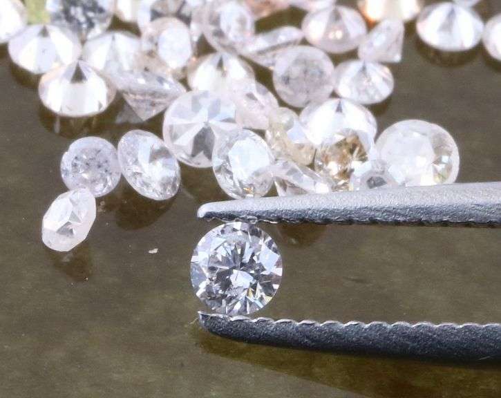 High fire .91ct set of round brilliant Diamonds!