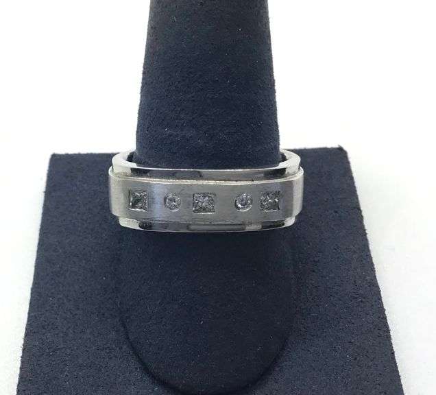 14K WHITE GOLD MEN’S WEDDING BAND