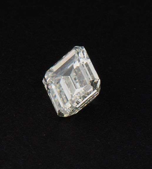 GIA certified, 2.56ct emerald cut loose diamond