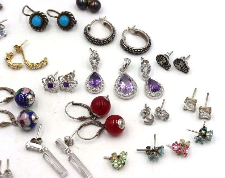 Group lot of Vintage 925 sterling silver earrings