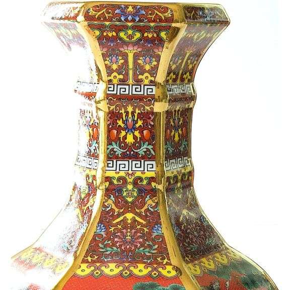 Bird & Flower Vase Famille Rose Style