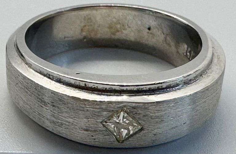 14K White Gold Princess Cut Diamond Ring