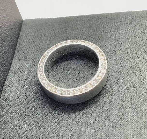 MEN’S 14K WHITE GOLD LAB DIAMOND WEDDING BAND