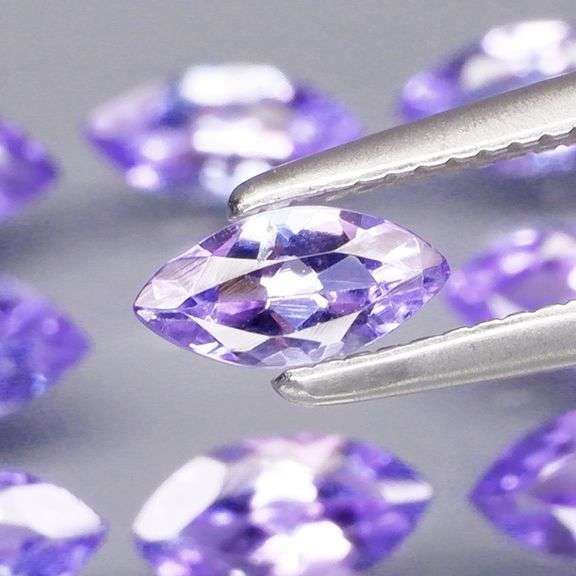 Marquise cut! Unheated! 3.12ct Tanzanite set!