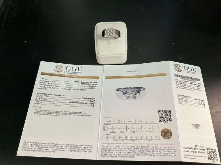 MEN'S CERTIFIED 14K WHITE GOLD DIAMOND RING.