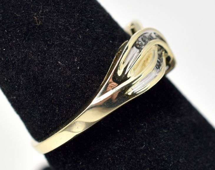 Marvelous Diamond Ring in 10K Yellow Gold