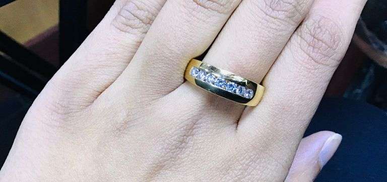 MEN’S 14K YELLOW GOLD NATURAL DIAMOND WEDDING BAND