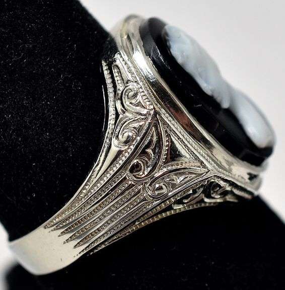 Brilliant Cameo Ring in 10K White Gold