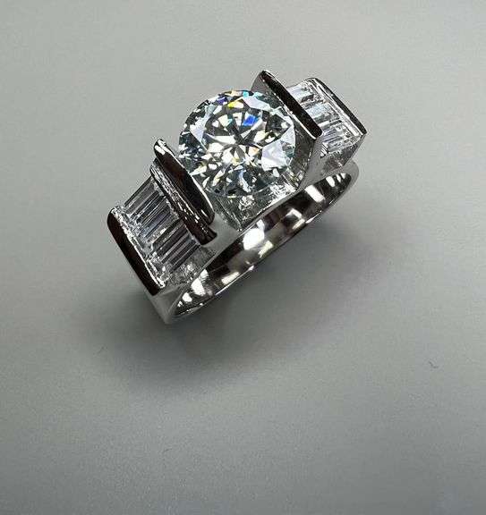 Mens Sparkling 3.25 Ct White Fire Moisanite Ring