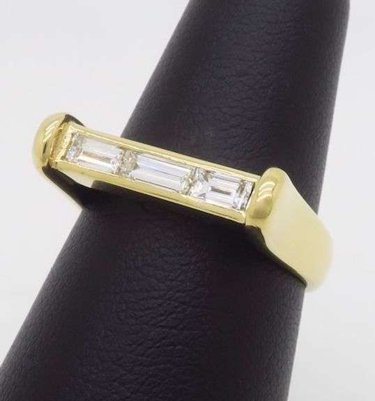 18k Yellow Gold Baguette Diamond Ring