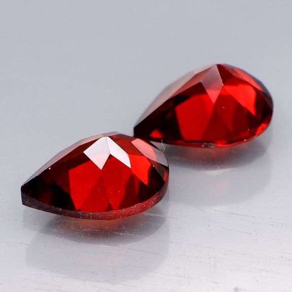 Top red Mozambique Garnets! 3.95 carat pair!