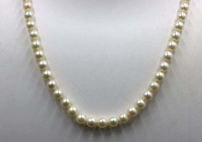 6MM White fresh-water pearl necklace