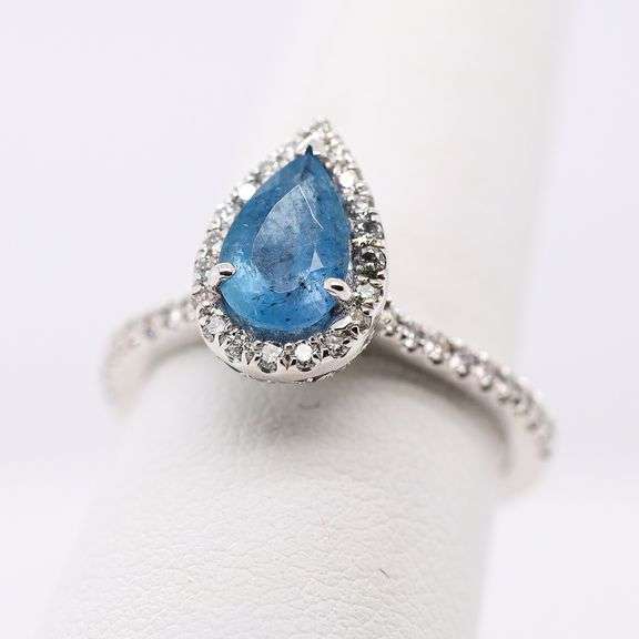 Superb 14K Aquamarine & Diamond Ring