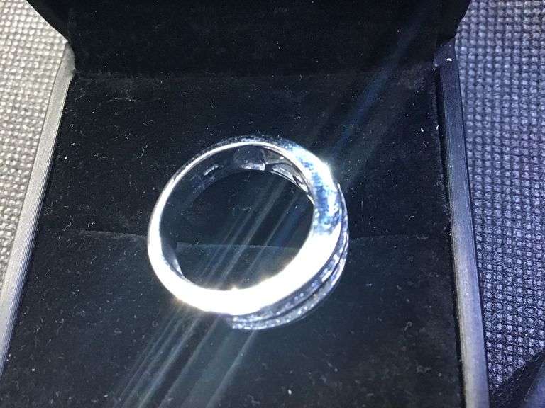 BEAUTIFUL 14K WHITE GOLD PRINCESS CUT DIAMONDS WEDDING BAND