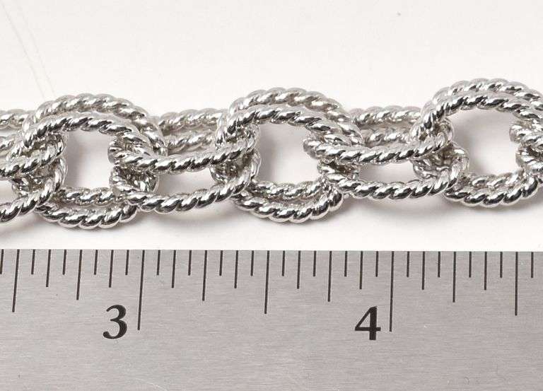 Chain Link Bracelet in Sterling Silver