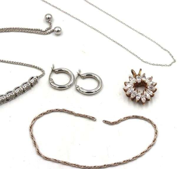 Group lot of Vintage 925 sterling silver mixed jewelry