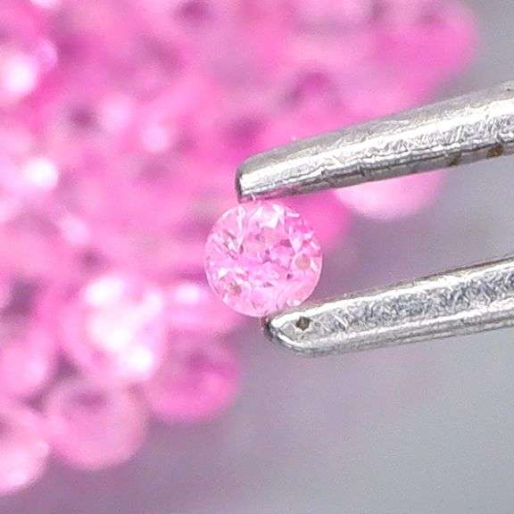 Top pink! 2.09ct matched diamond cut Sapphire set!