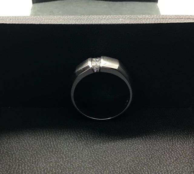 14K WHITE GOLD MEN’S WEDDING BAND