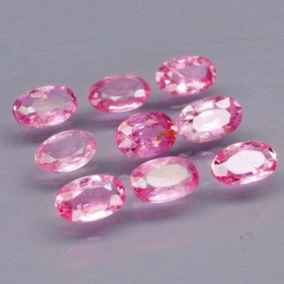 UNTREATED! Rare 2.61ct pink Sapphire set