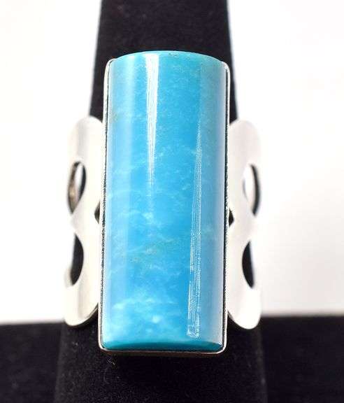 Turquoise Gemstone Ring in Sterling Silver  14.8 grams