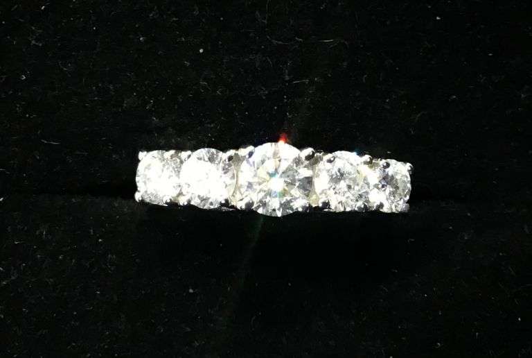 INTRICATE 14K WHITE GOLD NATURAL DIAMOND WEDDING BAND