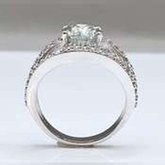 Dazzling 2.75 Ct Ice White Lab Simulated Diamond Ring