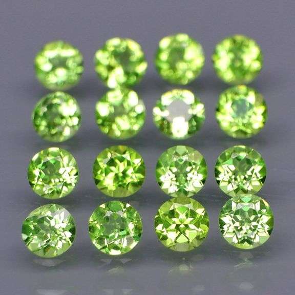 Round cut! Untreated! Matched! 4.42ct Peridot set!