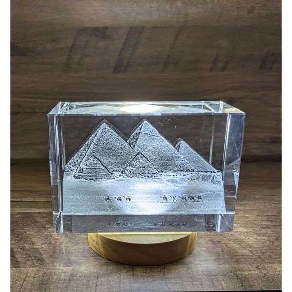 Great Pyramid of Giza 3D Engraved Crystal