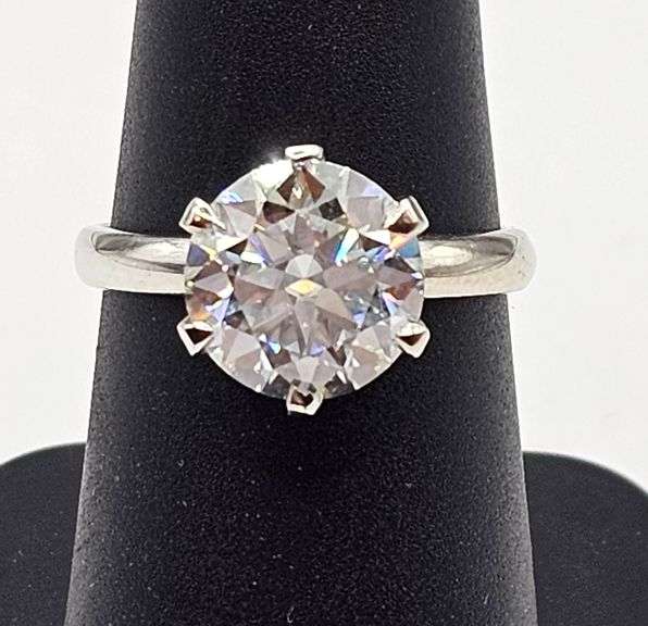 Ladies Sparkling 3.5 Ct VVs1 White E-F Simulated Lab Diamond Ring