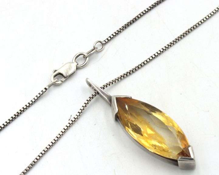 Group lot of Vintage 925 sterling silver jewelry