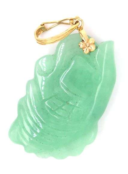 Green Jade fish head pendant in 14kt yellow gold